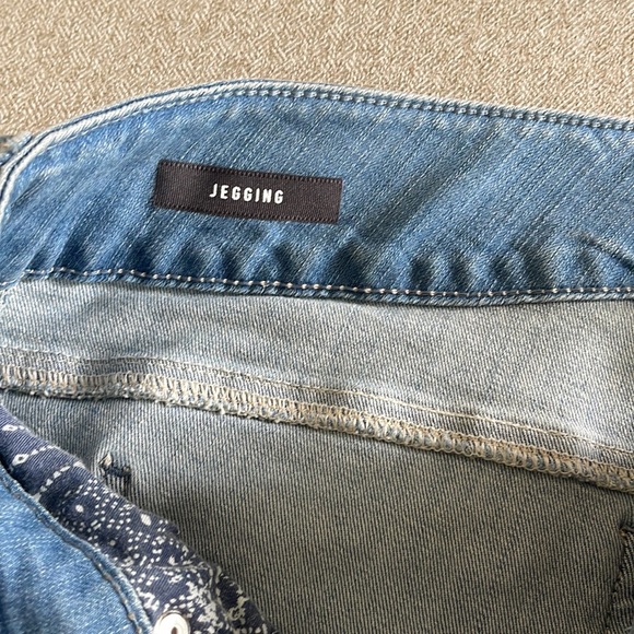 NWT Torrid Jeans - Size 16R - Picture 7 of 11